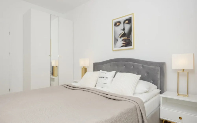 Modern With Parking by Renters Prestige