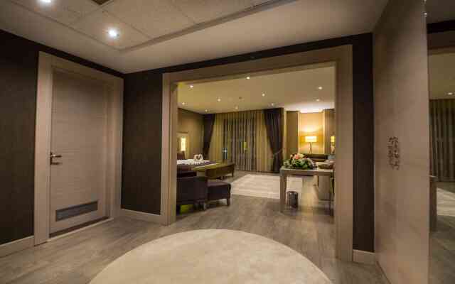 Hilly Hotel
