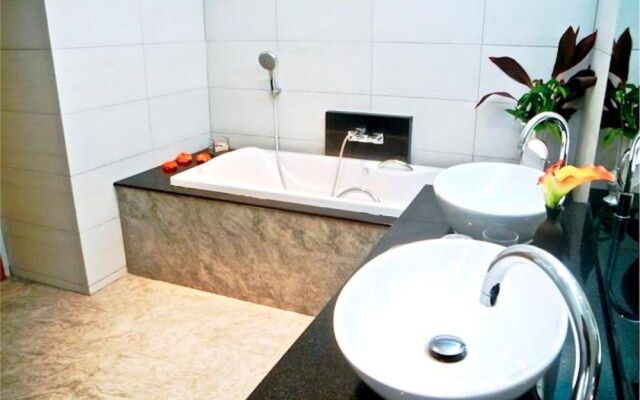 Skylight New 2 bedrooms Villa