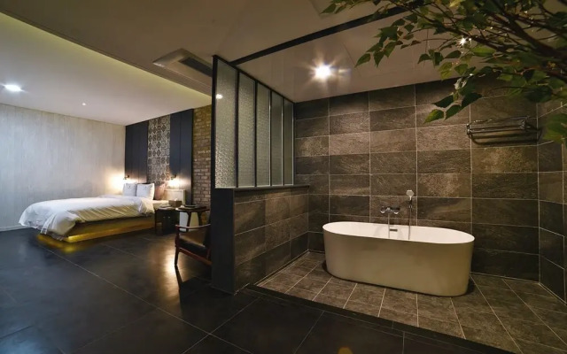 Yeosu K-boutique Hotel