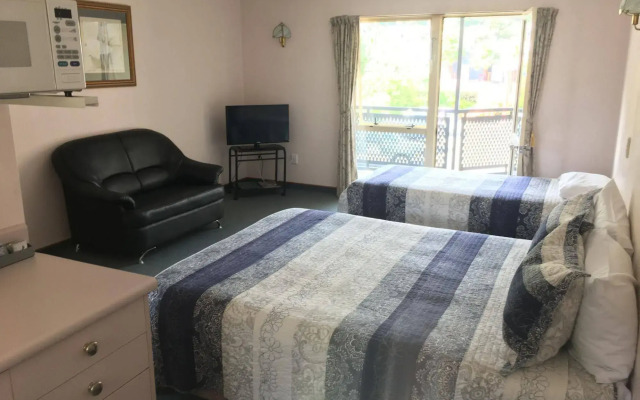 Apex Motor Lodge