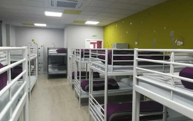 Albergue Augas Quentes - Hostel