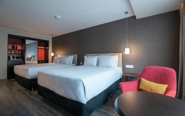 SORO Montevideo, Curio Collection by Hilton