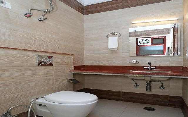 OYO Flagship 545 Rohini Pitampura