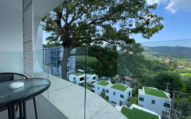Mountainview Apartment in Naiharn