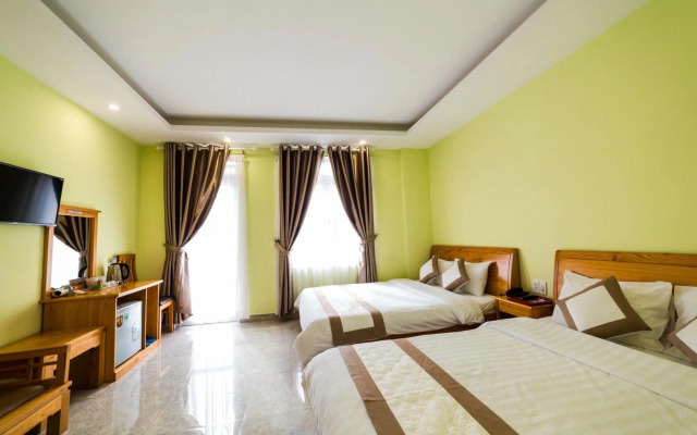 Trung Nhan Hotel