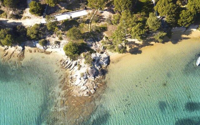 Filyra Private Beach Villa