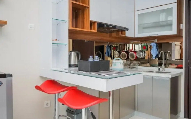 Chic and Strategic Studio Brooklyn Alam Sutera Apartment