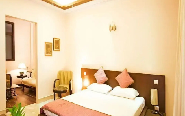 Evergreen Suites Defence Colony