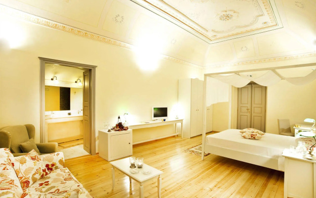 Markezinis Suites