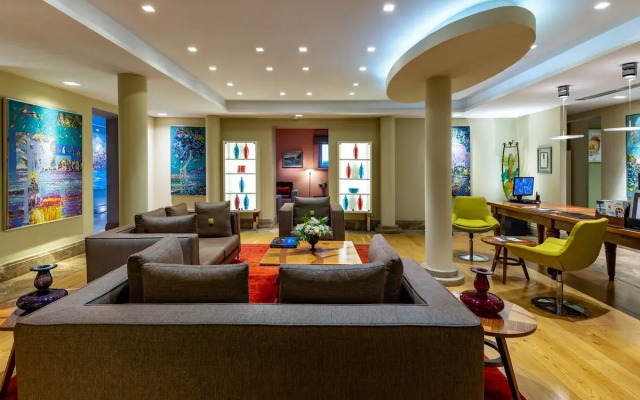 Tomtom Suites - Special Class