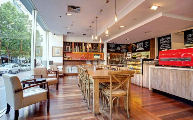 Melbourne Marriott Hotel