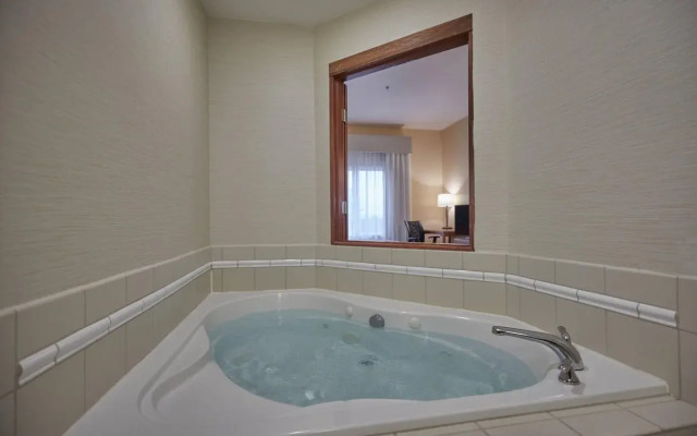Fairfield Inn & Suites Burlington