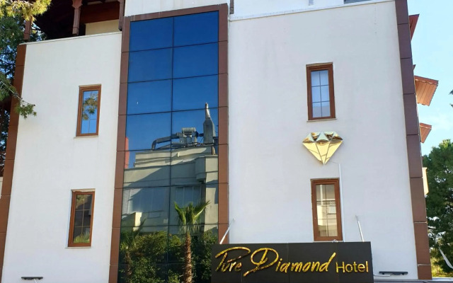 Pure Diamond Hotel