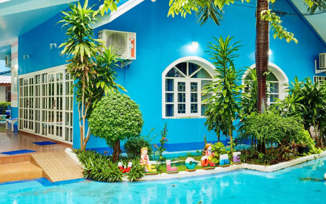 Blue House Beach