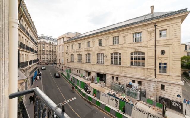 Cozy Apartment Located In The 5Th Arrondissement