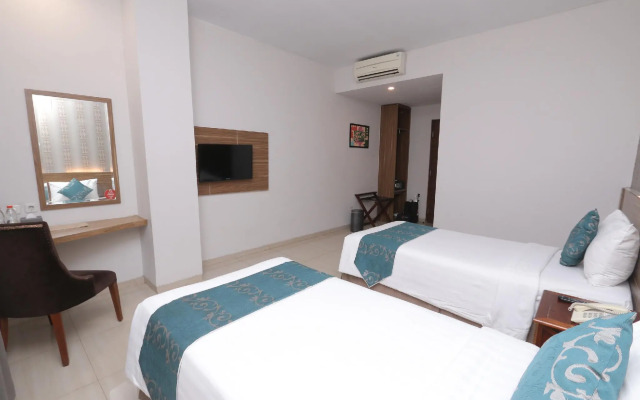 Grand Amira Hotel