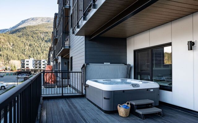 Villa 23 Cabot Peaks Revelstoke Vacation
