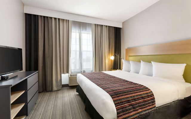 Country Inn & Suites by Radisson, Wausau, WI