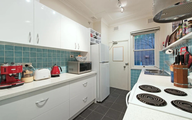 Comfy Coogee Living H328