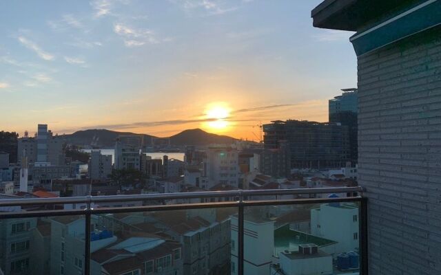 Brown Dot Hotel Geoje
