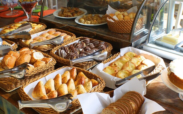 Center Suíço Flats e Shopping