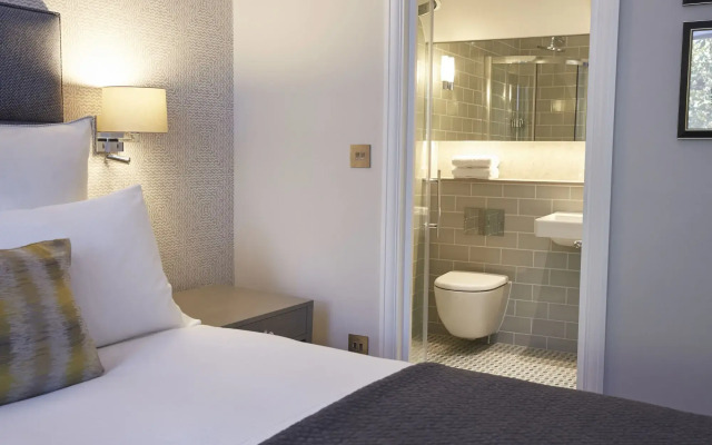 54 Queens Gate Hotel