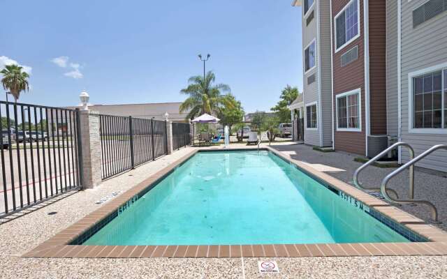 Microtel Inn & Suites by Wyndham Houston