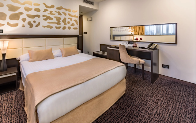 Hotel Diplomat