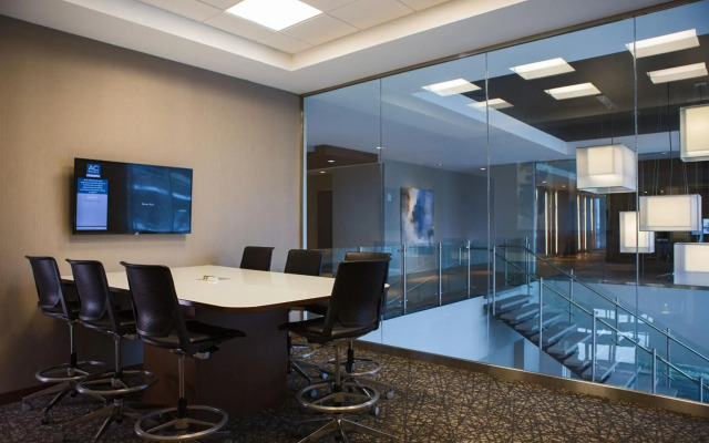AC Hotel by Marriott Cincinnati at Liberty Center