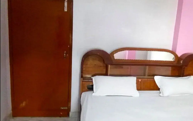 Maharaja Palace by OYO Rooms