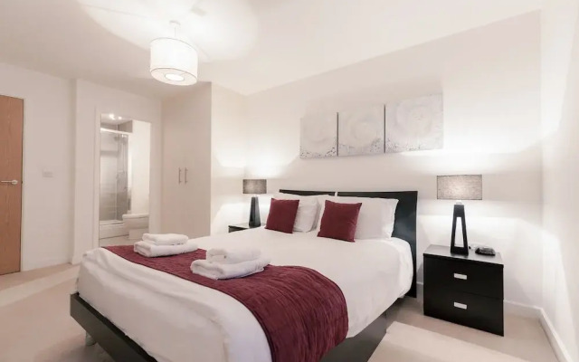 Roomspace Apartments -The Hurley
