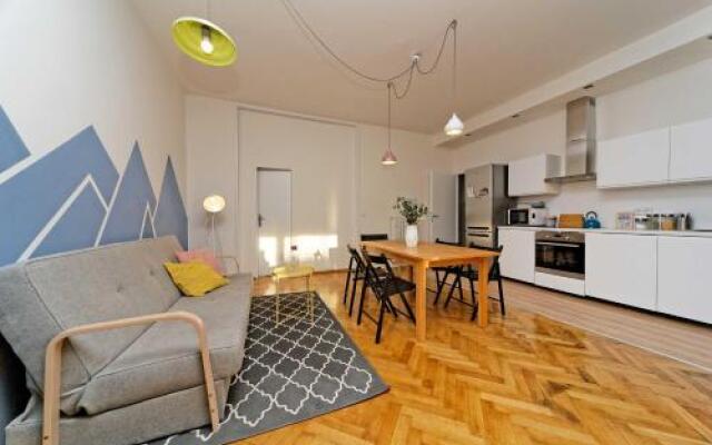 Apartments Stepanska 36