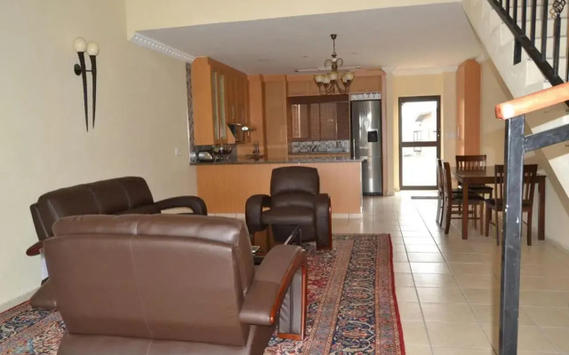 HoyoHoyo Acorns Lodge