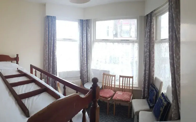 4 Berth, First Floor Flat, Apsley 3