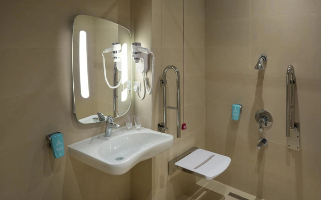ibis Jeddah Malik Road