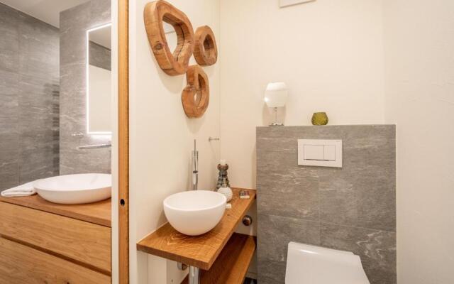 LAAX Homes - Val Signina 7-12