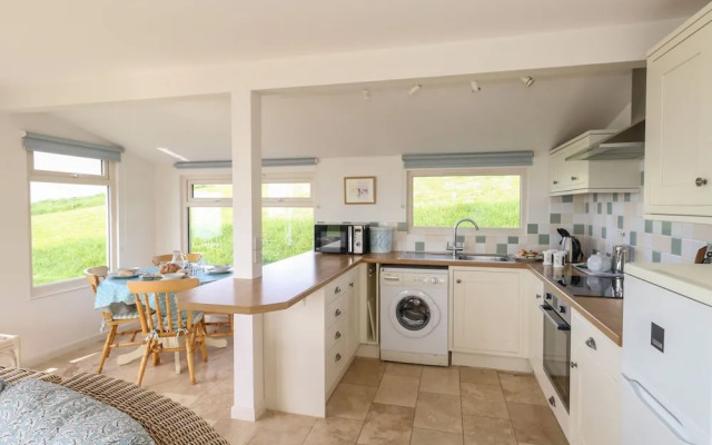 Siesta Chalet, BRIDPORT