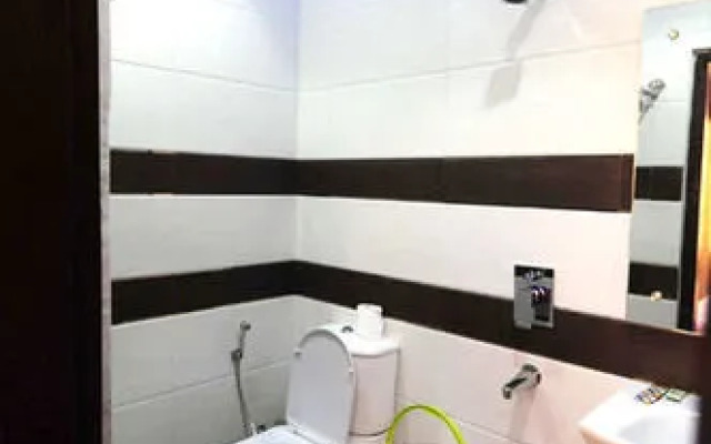 OYO 9974 Hotel Taj Prince