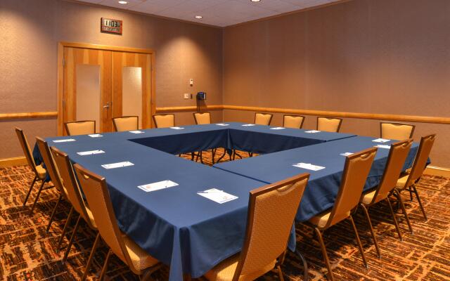 Holiday Inn Express Breezewood by IHG