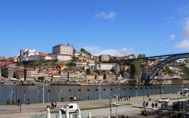 Porto By the River 1 - Gaia
