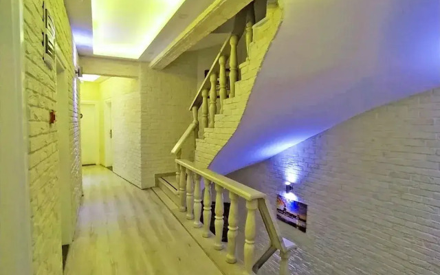 Kroisos Lake Resort Hotel