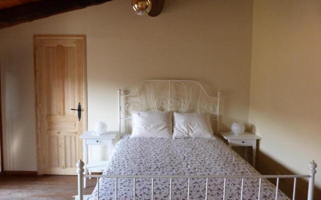 Les Magranes Bed & Breakfast