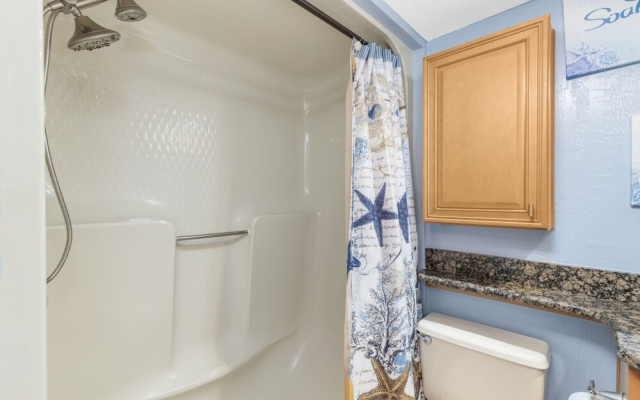 Newly Renovated Oceanfront 1BR Condo