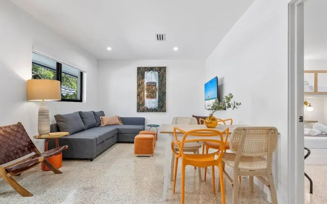 Fresh Modern With Pool Oasis