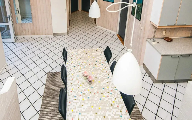 10 Person Holiday Home in Glesborg-by Traum