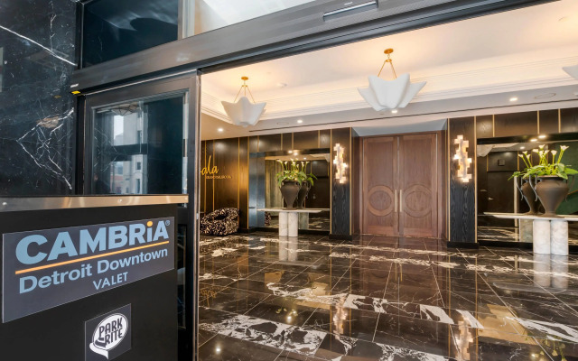 Cambria Hotel Detroit Downtown