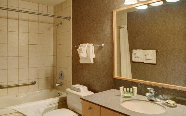 Lakeview Gimli Resort & Conference