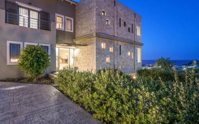 Akemi Luxury Residence