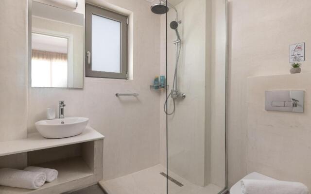 Gennadi Harmony Suites - 200 m from the sea